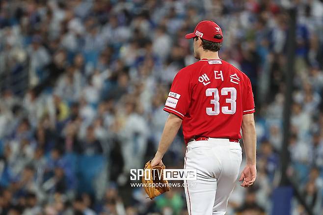 ▲ 13일 삼성과 준플레이오프 3차전에서 평소보다 뚝 떨어진 구위를 보여주며 아쉬움을 남긴 드류 앤더슨 ⓒ곽혜미 기자