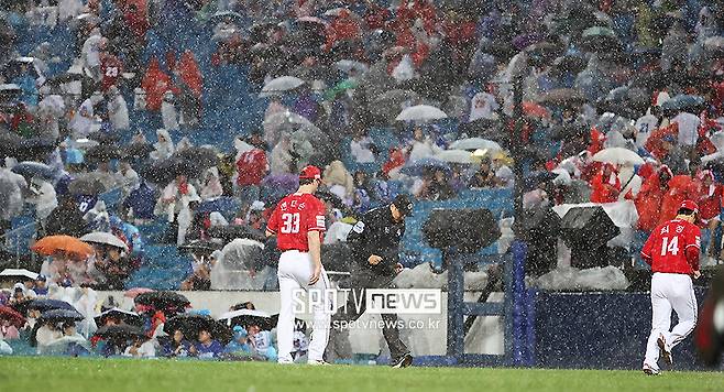 ▲ 몸 컨디션이 100%가 아닌 상황에서 비까지 내리며 운도 따르지 않은 드류 앤더슨 ⓒ곽혜미 기자