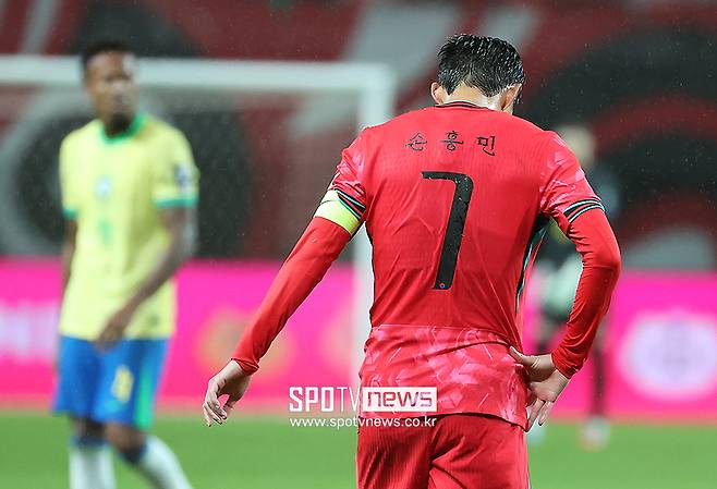 ▲ 대한민국 축구 국가대표팀(FIFA 랭킹 23위)는 14일 오후 8시 서울월드컵경기장에서 펼쳐지는 2025년 10월 A매치 평가전에서 파라과이(FIFA 랭킹 37위)와 격돌한다.&nbsp;경기를 하루 앞두고 3만 석 이상의 티켓이 미판매됐다. ⓒ곽혜미 기자