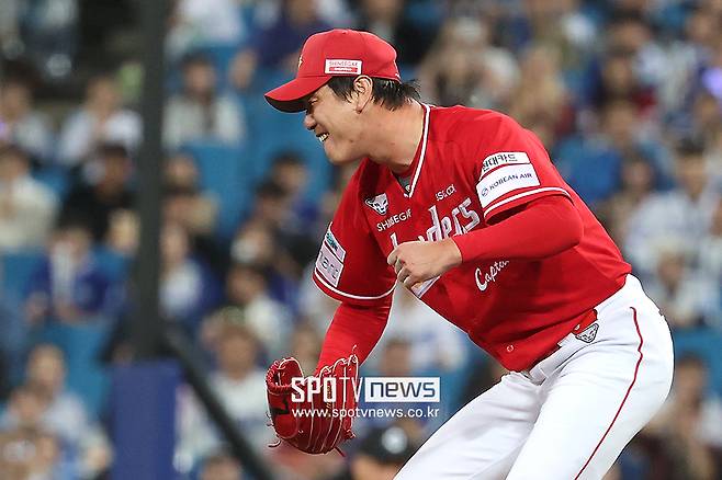 ▲ 매 이닝 전력 투구로 5이닝 1실점을 기록하며 분전한 김광현 ⓒ곽혜미 기자