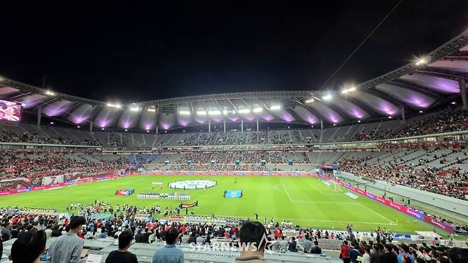 14일 서울월드컵경기장에서 열린 한국과 파라과이의 A매치 평가전 직전 전경. /사진=김명석 기자