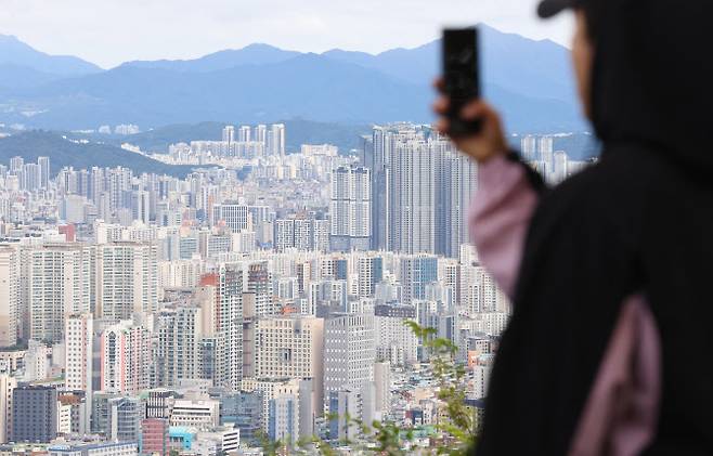 서울 남산에서 바라본 집합건물(아파트·다세대·연립·오피스텔) 모습.(사진=연합뉴스)