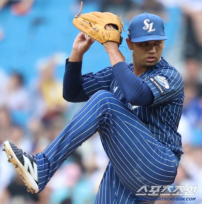 삼성 가라비토가 3일 대구 LG전에 선발 등판해 5이닝 1안타 8볼넷 1사구 4실점(2자책)을 기록했다.  사진제공=삼성 라이온즈