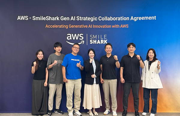 (왼쪽부터) 류예지 스마일샤크 파트너 매니저, 함동식 스마일샤크 파트너 매니저, 장진환 스마일샤크 대표, 박소진 AWS 파트너 개발 매니저, 허정열 AWS코리아 파트너 사업 총괄, 김무원 스마일샤크 파트너팀 리드, 최정임 AWS Principal Partner Consultant