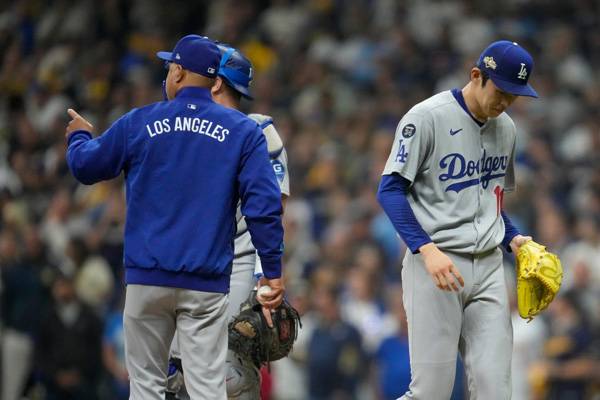 사사키는 전날 1차전 9회를 마치지 못하고 강판됐다. 사진= AP= 연합뉴스 제공