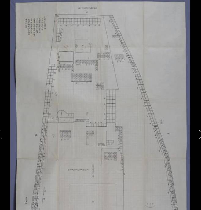 보물로 지정된 국가유산 '장용영 본영도형 일괄' 중 정간 신유본 모습. 국가유산청에 따르면  '장용영 본영도형 일괄'은 "도성 내 군사시설인 장용영 관청 건물구성과 변화에 대한 시각자료"이다. /사진=국가유산청 국가유산포털.