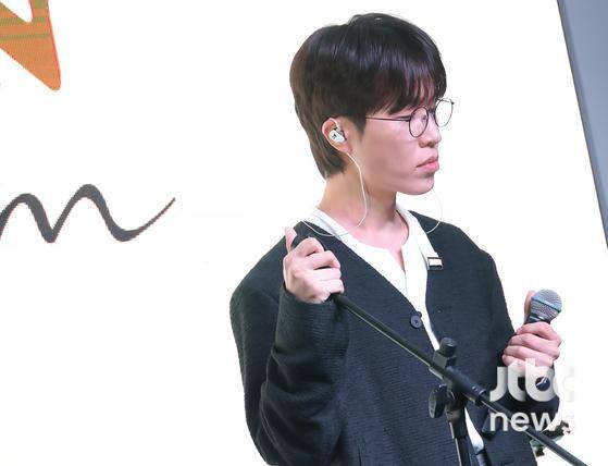 밴드 소란이 16일 오후 서울 엠피엠지 사옥에서 열린 EP 'DREAM' 쇼케이스 무대에 올라 공연을 펼치고 있다. 박세완 엔터뉴스팀 기자 park.sewan@jtbc.co.kr