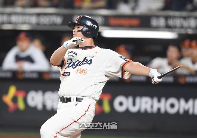 한화 노시환이 29일 대전 한화생명볼파크에서 열린 2025 KBO리그 LG와 경기 3회말 2사2루 1타점 좌전안타를 치고 있다. 대전 | 최승섭기자 thunder@sportsseoul.com