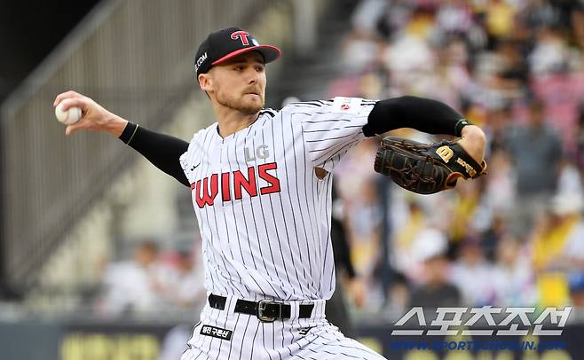 20일 잠실구장에서 열린 LG 트윈스와 삼성 라이온즈의 경기. LG 톨허스트가 역투하고 있다. 잠실=박재만 기자 pjm@sportschosun.com/2025.09.20/