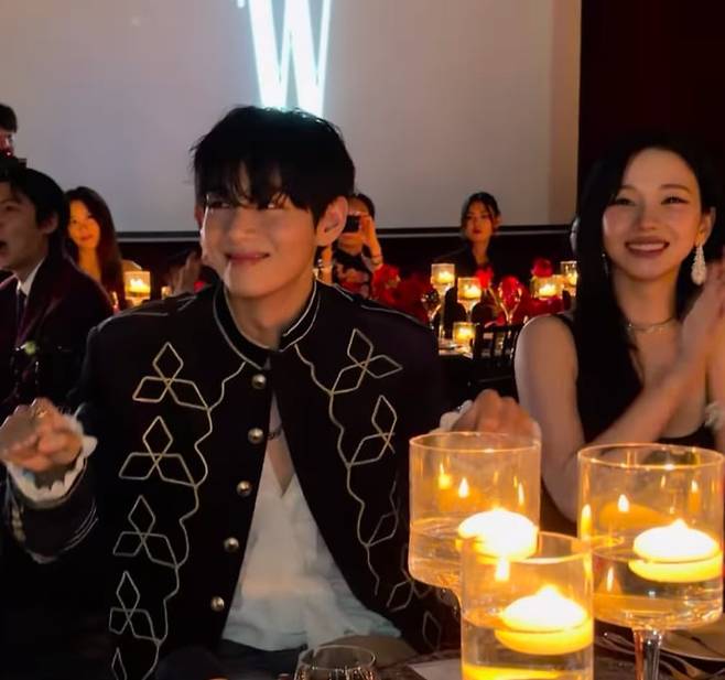 W코리아 자선 행사에 참석한 뷔와 카리나. /W코리아 인스타그램