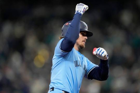 9회 홈런을 치고 기뻐하는 토론토 바거. 사진[AP=연합뉴스]