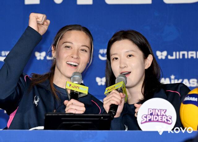 흥국생명 레베카와 이다현./KOVO