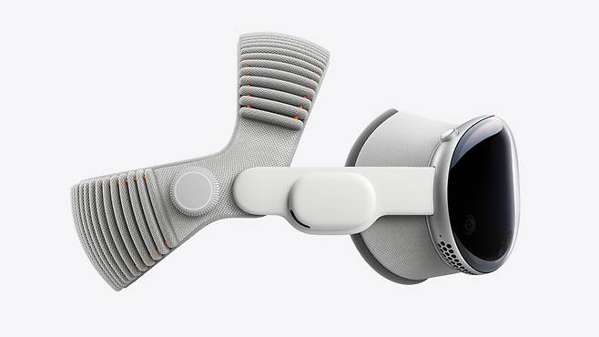 M5 칩셋을 탑재한 애플의 ‘비전 프로’ [애플 제공]