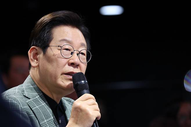 이재명 대통령이 10월14일 서울 동대문구 콘텐츠문화광장에서 열린 디지털토크라이브 '국민의 목소리, 정책이 되다' 간담회에서 발언하고 있다. ⓒ연합뉴스