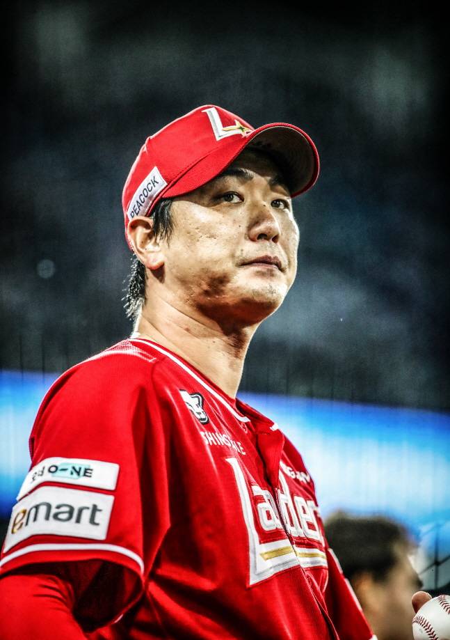 SSG 김광현이 지난 14일 준PO 4차전 투구를 준비하고 있다. /사진=SSG 랜더스 제공