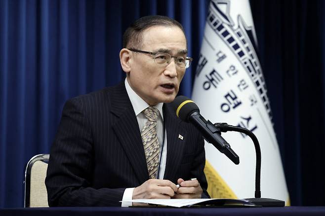 위성락 국가안보실장이 17일 용산 대통령실에서 캄보디아에서 발생한 한국인 대상 납치·감금 범죄에 대한 정부의 대응 현황 관련 브리핑을 하고 있다.(사진=연합뉴스)