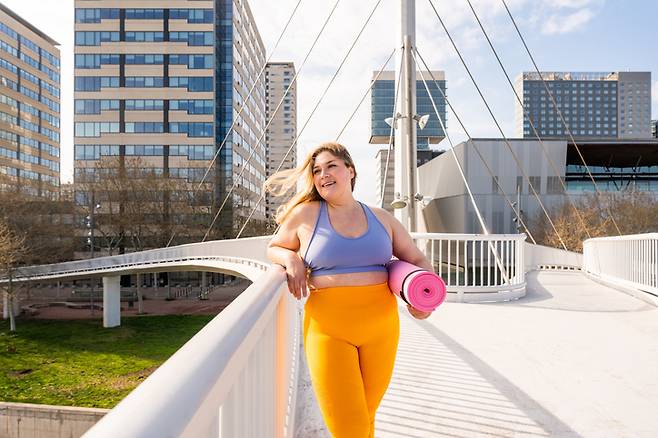 식사량, 활동량 등 여러 요소를 동시에 조절할 때 체중 감량 효과가 더 확실히 나타난다. 사진= 게티이미지뱅크