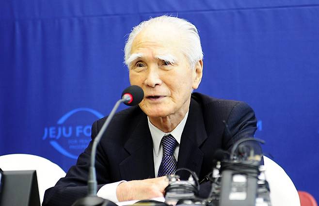 17일 별세한 무라야마 도미이치 전 일본 총리의 생전 모습. 뉴스1