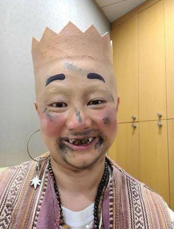 박나래가 '코미디 빅리그'에서 한 애니메이션 '검정고무신' 의 '기영이' 분장. 박나래 사회관계망서비스 캡처