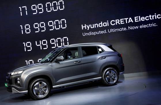 The Hyundai Creta electric vehicle is presented during its launch at India's five-day auto show in New Delhi, India, Jan. 17. [REUTERS/YONHAP]