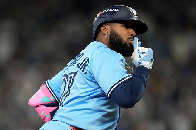 [시애틀=AP/뉴시스] 메이저리그(MLB) 토론토 블루제이스의 블라디미르 게레로 주니어. 2025.10.17