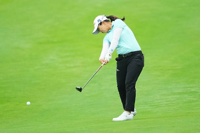 김세영이 17일 전남 해남 파인비치 골프링크스에서 열린 LPGA 투어 BMW 레이디스 챔피언십 2라운드에서 세컨샷하고 있다. 대회 조직위원회 제공