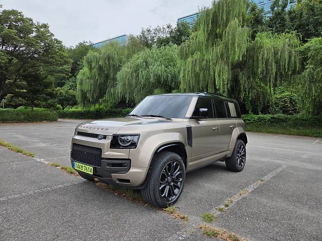 랜드로버 디펜더 옥타. /권유정 기자