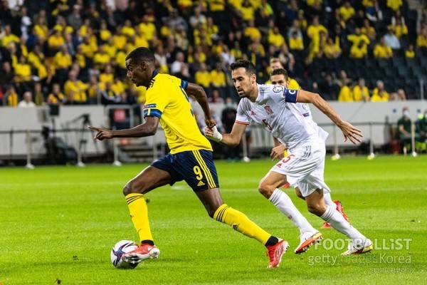 알렉산데르 이사크(왼쪽, 스웨덴 축구대표팀). 게티이미지코리아