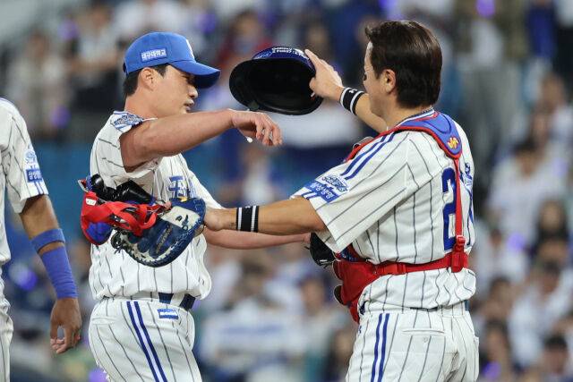 오승환과 강민호./삼성 라이온즈