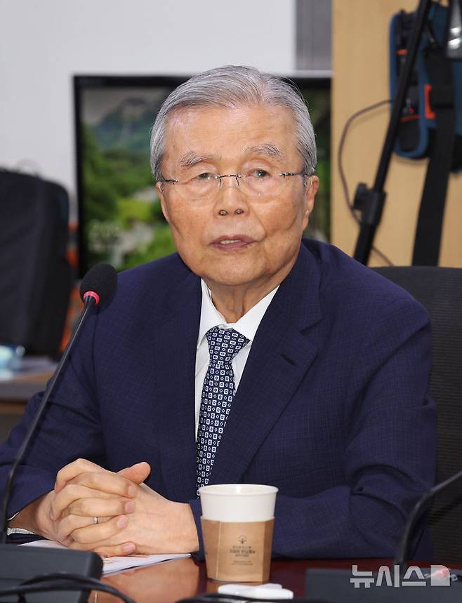 [서울=뉴시스] 김명년 기자 = 김종인 개혁신당 전 상임고문이 23일 오후 서울 여의도 국회 의원회관에서 열린 대선 평가 세미나에서 기념사를 하고 있다. 2025.06.23. kmn@newsis.com