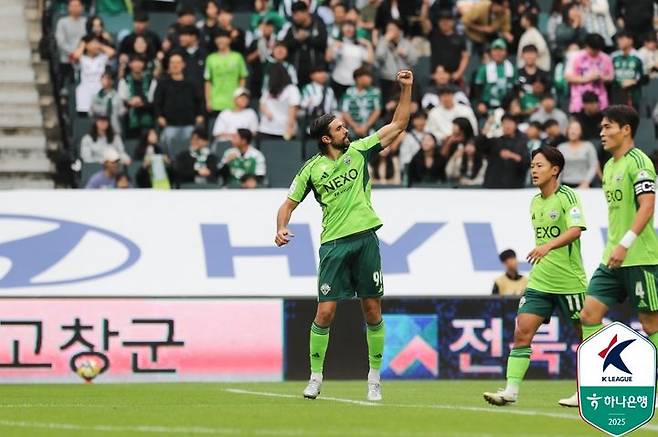 [서울=뉴시스] 프로축구 K리그1 전북현대의 콤파뇨. (사진=한국프로축구연맹 제공) *재판매 및 DB 금지