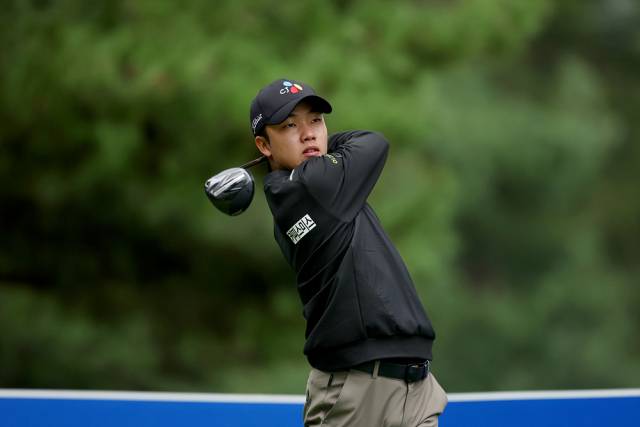 3라운드 3번 홀 드라이버 샷하는 송민혁. 사진 제공=KPGA