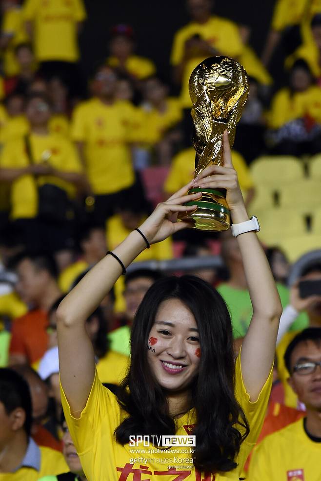 ▲ 월드컵은 내년부터 큰 변화가 있다. 1998년 프랑스 월드컵에서 32개국 체제로 확대된 이후, 2026년 북중미 월드컵에서 48개국이 본선에 오른다. FIFA는 여기서 한 발 더 나아가 2030년 대회를 ‘역대급 확장판’으로 치르려는 계획을 세우고 있다.