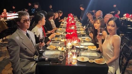 ▲ 출처| W코리아 공식 계정