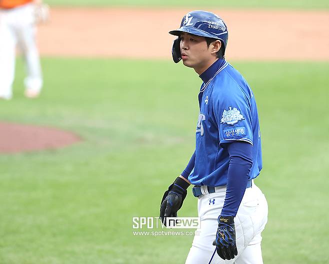 ▲ 폰세와 승부처에서 상대 인터벌에 민감한 반응을 드러낸 구자욱&nbsp; ⓒ곽혜미 기자