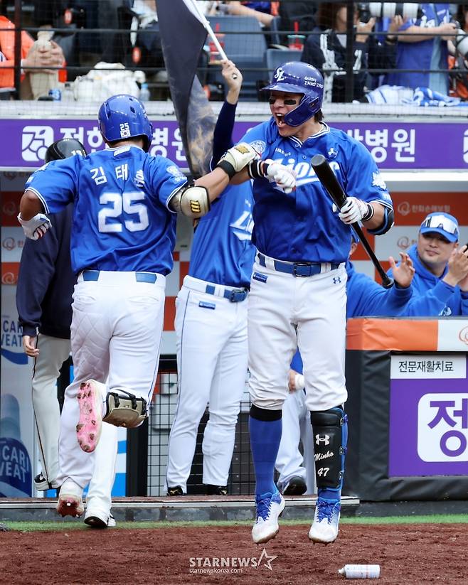 [한번에쓱]'5-5 균형깨는 솔로홈런' 폰세 상대로 삼성 김태훈