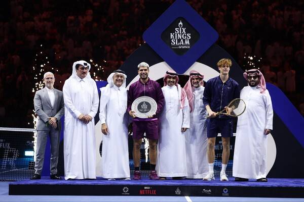 식스 킹스 슬램 준우승자 알카라스와 우승자 시너(사진=야닉 시너 공식 SNS)