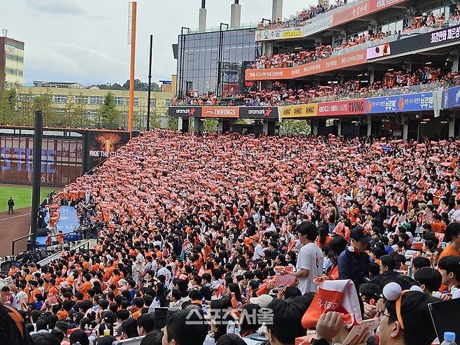 19일 한화와 삼성 2025 KBO리그 포스트시즌 플레이오프 2차전이 열리는 대전 한화생명 볼파크 모습. 대전 | 강윤식 기자 skywalker@sportsseoul.com