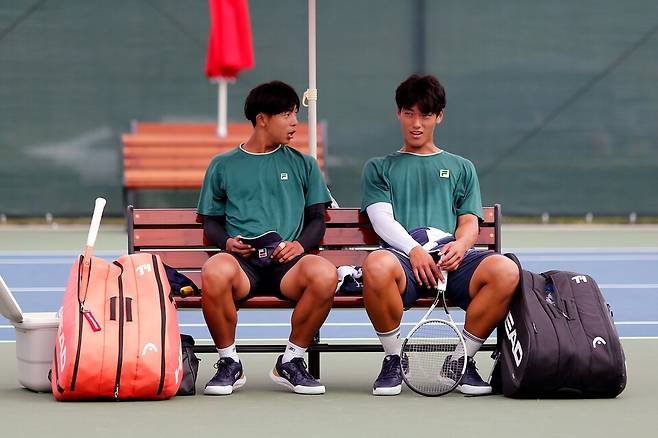 동생 조민혁(좌), 형 조세혁(우)