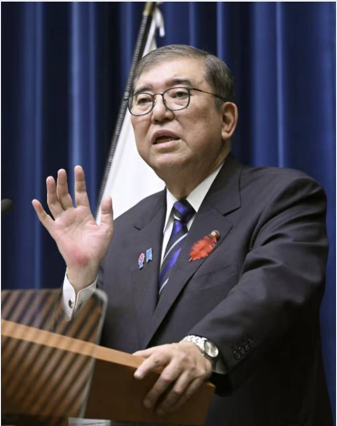 이시바 시게루 일본 총리가 10일 총리 관저에서 전후 80년에 대한 개인적 소감을 발표하고 있다./지지통신