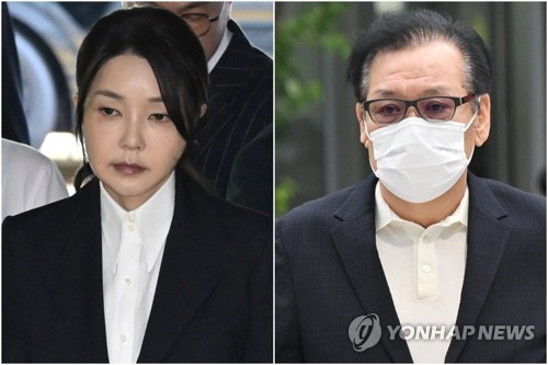 김건희 여사(왼쪽)와 ‘건진법사’ 전성배 씨 [연합뉴스]