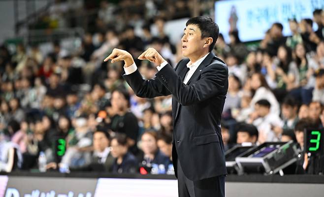 이상민 부산 KCC 감독. 사진=KBL