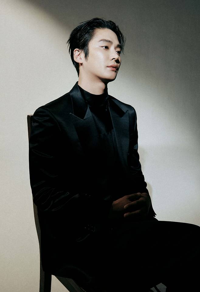 디즈니+ 오리지널 시리즈 '탁류'의 배우 로운이 15일 진행된 라운드 인터뷰를 위해 포즈를 취하고 있다. /사진제공=월트디즈니컴퍼니코리아 2025.10.15 /사진=이동훈 photoguy@