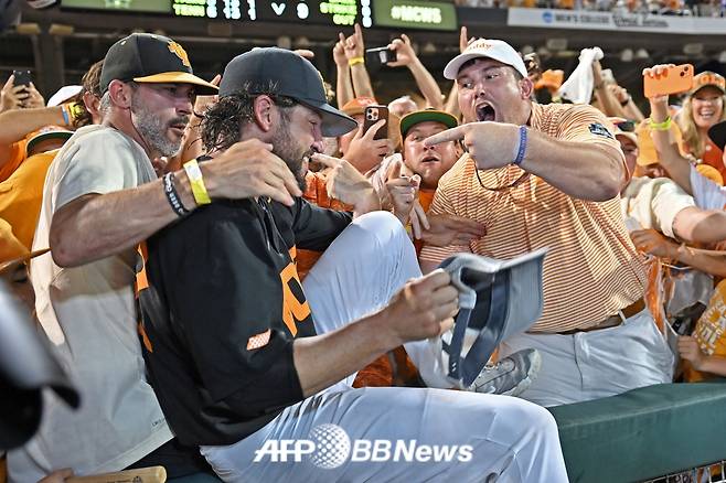 토니 비텔로(가운데) 테네시대학 감독. /AFPBBNews=뉴스1