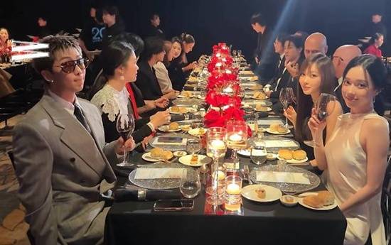 W코리아 공식 계정