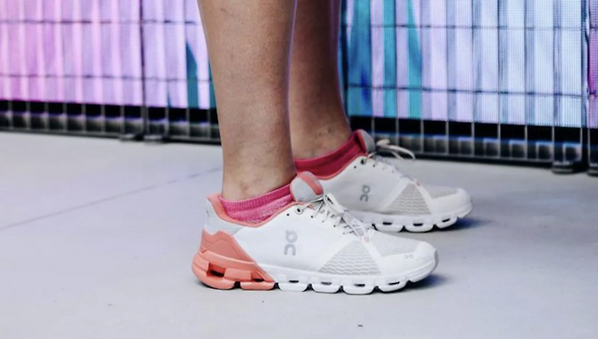 스포츠 브랜드 온의 클라우드텍 기술이 적용된 운동화. /사진=BBC 방송 캡처