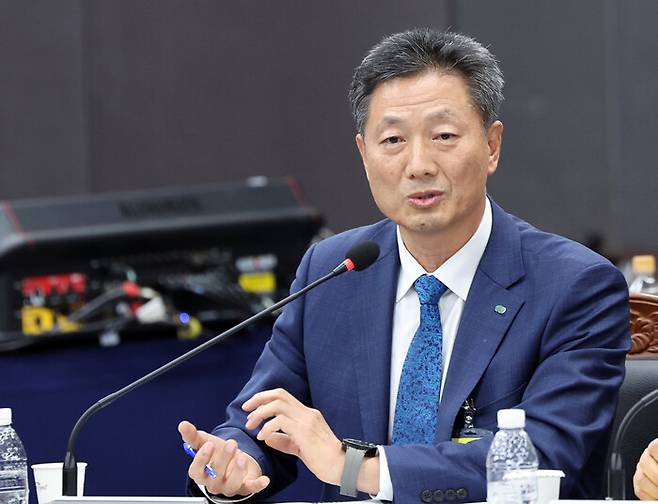 전대욱 한국수력원자력 사장 직무대행이 20일 강원 정선군 강원랜드에서 열린 국회 산업통상자원소벤처기업위원회 국정감사에서 의원 질의에 답변하고 있다. 연합뉴스