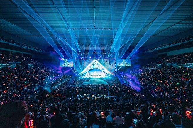 2023년 11월 K팝 그룹 중 처음으로 호주 멜버른 마블 스타디움에서 단독 콘서트를 연 트와이스. JYP엔터테인먼트 제공