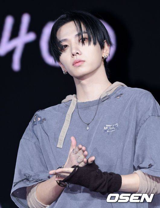 [OSEN=조은정 기자]보이넥스트도어(BOYNEXTDOOR)의 미니 5집 ‘The Action’ 미디어 쇼케이스가 20일 서울 강서구 KBS아레나에서 열렸다.  오는 20일 오후 6시 발매되는 미니 5집 ‘The Action’은 성장을 향한 열망을 녹인 앨범이다. 더 나은 내가 되겠다는 각오를 느낄 수 있다. 보이넥스트도어는 전곡 작사, 작곡에 참여해 팀의 개성을 담았다.   보이넥스트도어가 포즈를 취하고 있다. 2025.10.20 /cej@osen.co.kr