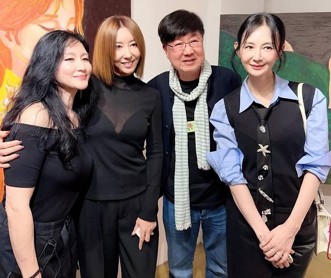 이지연, 김완선, 임백천, 채시라. 사진|김완선 SNS